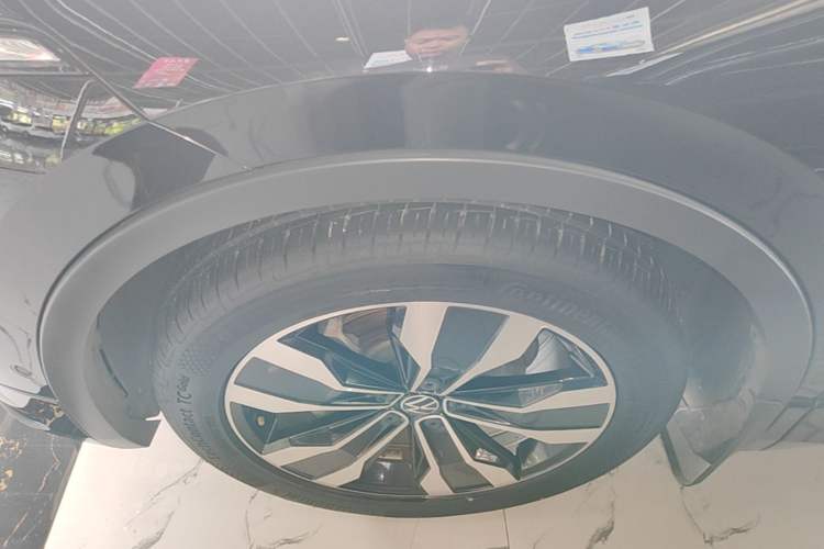 Used Volkswagen Tiguan L 2022 330TSI Automatic Two-Wheel Drive R-Line Enhanced Edition Left Front Wheel Hub