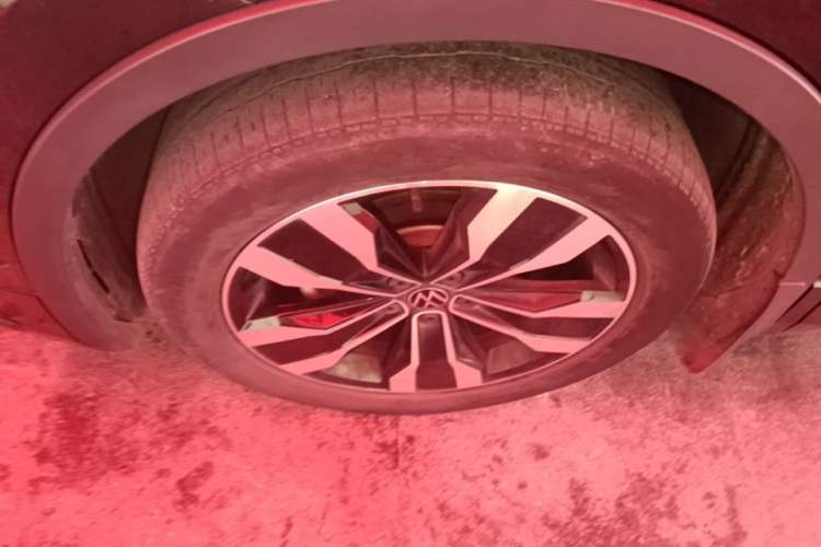 Used Volkswagen Tiguan L 2022 330TSI Automatic Two-Wheel Drive R-Line Enhanced Edition Left Front Wheel Hub