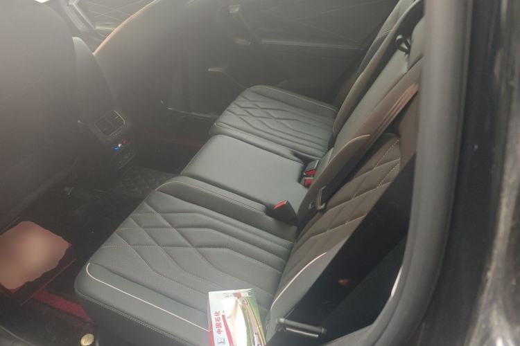 Used Volkswagen Tiguan L 2022 330TSI Automatic Two-Wheel Drive R-Line Enhanced Edition Left Rear Seat