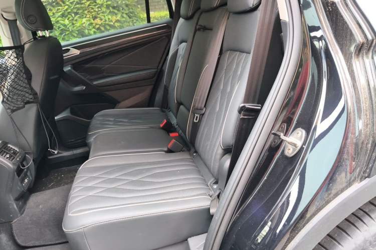 Used Volkswagen Tiguan L 2022 330TSI Automatic Two-Wheel Drive Smart Edition Left Rear Seat