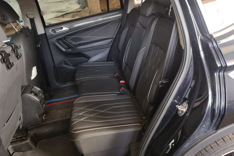 Used Volkswagen Tiguan L 2022 330TSI Automatic Two-Wheel Drive R-Line Enhanced Edition Left Rear Seat