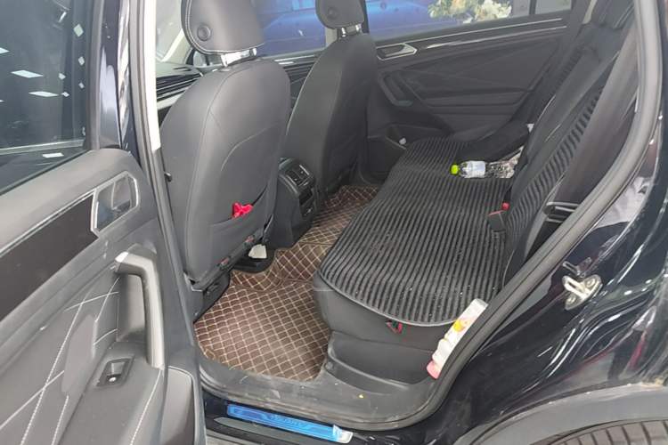 Used Volkswagen Tiguan L 2022 330TSI Automatic Two-Wheel Drive Smart Edition Left Rear Seat