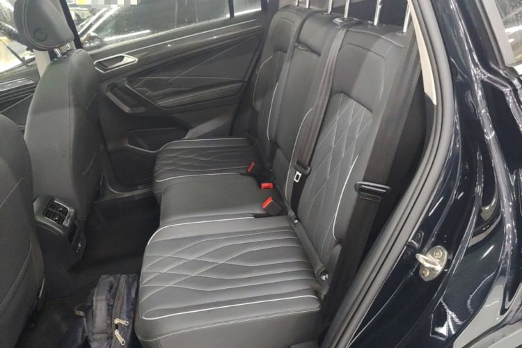 Used Volkswagen Tiguan L 2022 330TSI Automatic Two-Wheel Drive R-Line Enhanced Edition Left Rear Seat