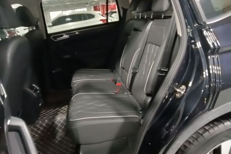 Used Volkswagen Tiguan L 2022 330TSI Automatic Two-Wheel Drive Smart Edition Left Rear Seat