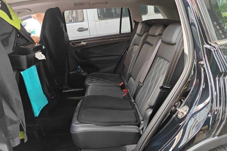 Used Volkswagen Tiguan L 2022 330TSI Automatic Two-Wheel Drive Smart Edition Left Rear Seat