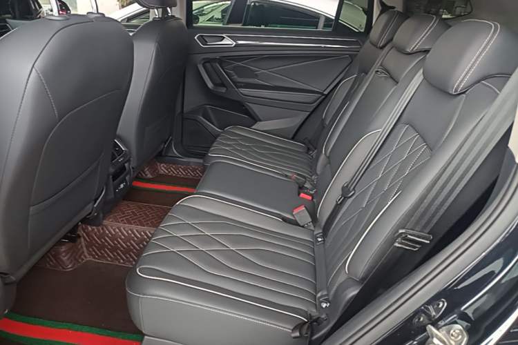 Used Volkswagen Tiguan L 2022 330TSI Automatic Two-Wheel Drive Smart Edition Left Rear Seat