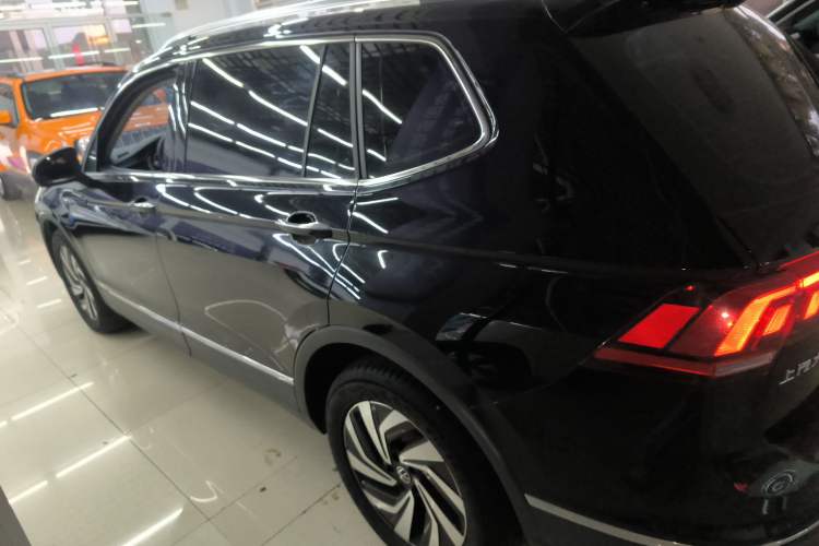 Used Volkswagen Tiguan L 2022 330TSI Automatic Two-Wheel Drive Smart Edition Left Side