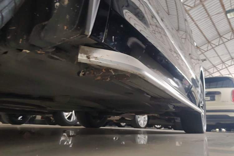 Used Volkswagen Tiguan L 2022 330TSI Automatic Two-Wheel Drive R-Line Enhanced Edition Left Side Sill