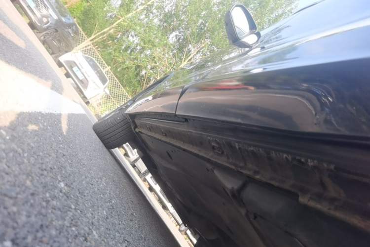 Used Volkswagen Tiguan L 2022 330TSI Automatic Two-Wheel Drive R-Line Enhanced Edition Left Side Sill