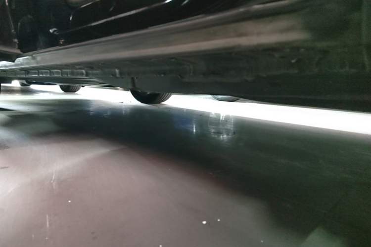 Used Volkswagen Tiguan L 2022 330TSI Automatic Two-Wheel Drive R-Line Flagship Edition Left Side Sill