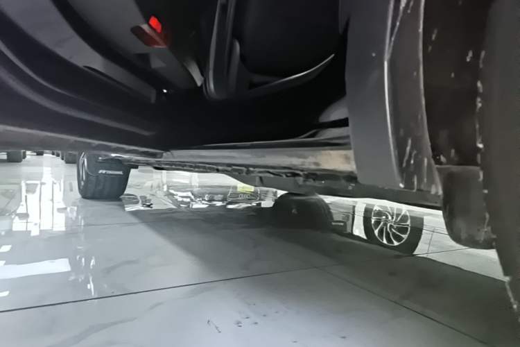 Used Volkswagen Tiguan L 2022 330TSI Automatic Two-Wheel Drive R-Line Enhanced Edition Left Side Sill