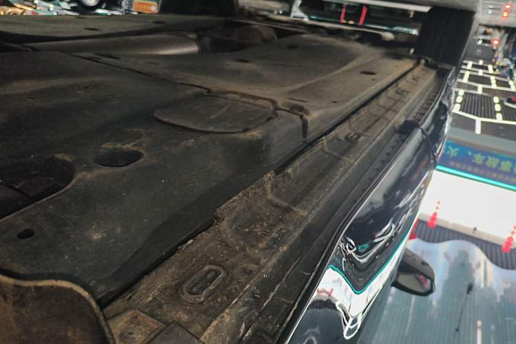 Used Volkswagen Tiguan L 2022 330TSI Automatic Two-Wheel Drive R-Line Enhanced Edition Left Side Sill