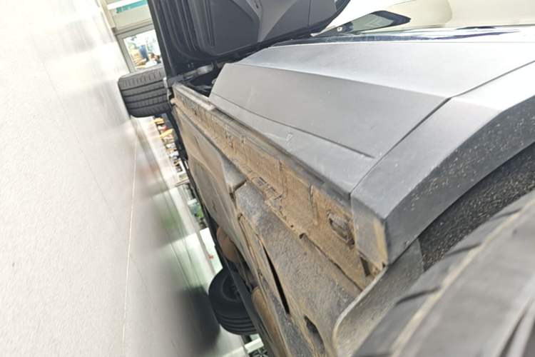 Used Volkswagen Tiguan L 2022 330TSI Automatic Two-Wheel Drive Smart Edition Left Side Sill
