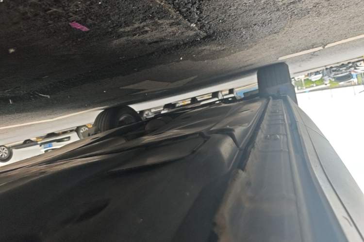 Used Volkswagen Tiguan L 2022 330TSI Automatic Two-Wheel Drive Smart Edition Left Side Sill