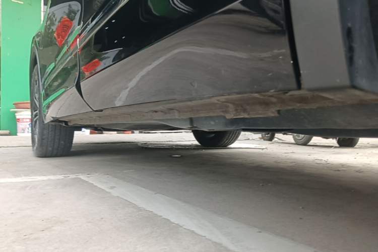 Used Volkswagen Tiguan L 2022 330TSI Automatic Two-Wheel Drive R-Line Enhanced Edition Left Side Sill