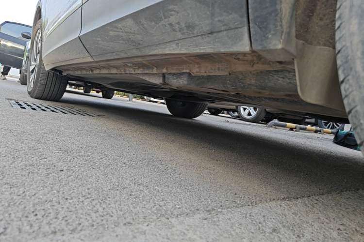 Used Volkswagen Tiguan L 2022 330TSI Automatic Two-Wheel Drive Smart Edition Left Side Sill