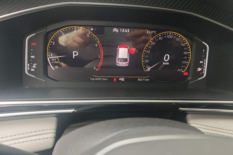 Used Volkswagen Tiguan L 2022 330TSI Automatic Two-Wheel Drive R-Line Flagship Edition Odometer Close Up