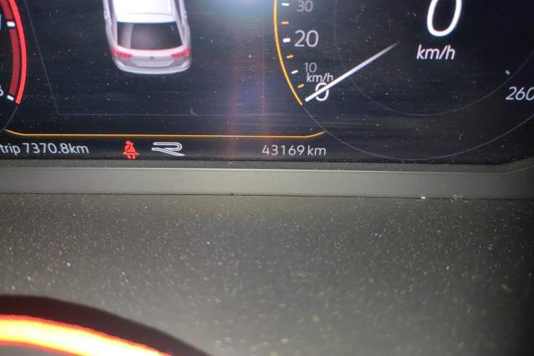 Used Volkswagen Tiguan L 2022 380TSI Automatic All-Wheel Drive R-Line Enhanced Comfort 7-Seater Odometer Close Up