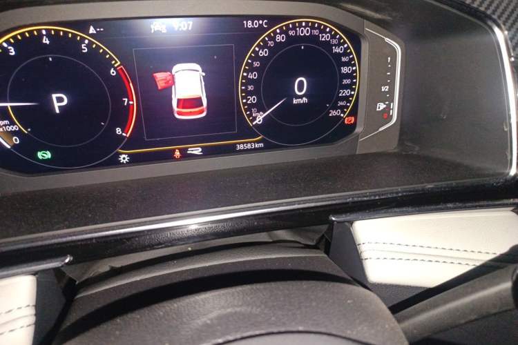 Used Volkswagen Tiguan L 2022 330TSI Automatic Two-Wheel Drive R-Line Enhanced Edition Odometer Close Up