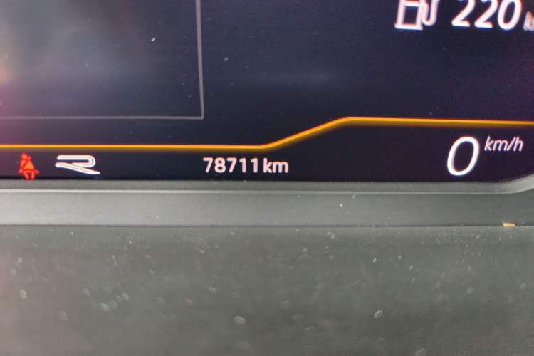 Used Volkswagen Tiguan L 2022 330TSI Automatic Two-Wheel Drive R-Line Enhanced Edition Odometer Close Up