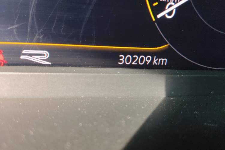 Used Volkswagen Tiguan L 2022 330TSI Automatic Two-Wheel Drive R-Line Enhanced Edition Odometer Close Up