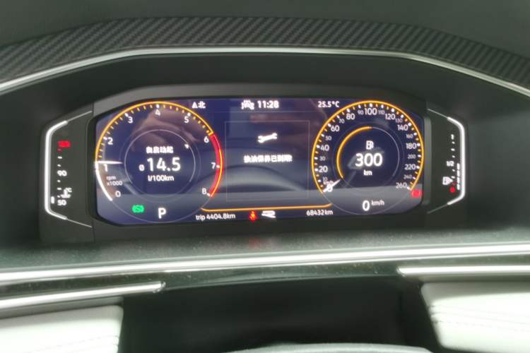 Used Volkswagen Tiguan L 2022 330TSI Automatic Two-Wheel Drive R-Line Enhanced Edition Odometer Close Up