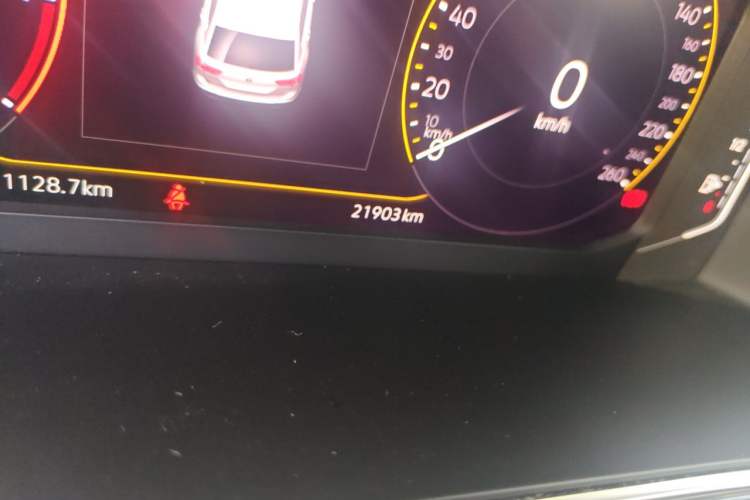 Used Volkswagen Tiguan L 2022 330TSI Automatic Two-Wheel Drive Smart Edition Odometer Close Up