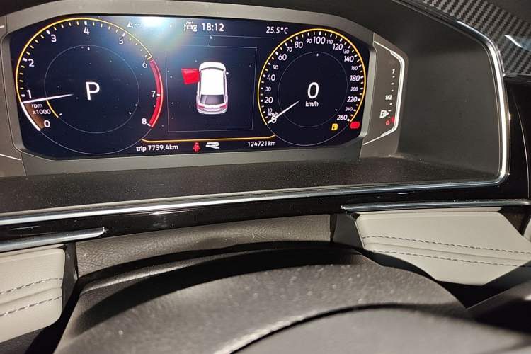 Used Volkswagen Tiguan L 2022 330TSI Automatic Two-Wheel Drive R-Line Enhanced Edition Odometer Close Up