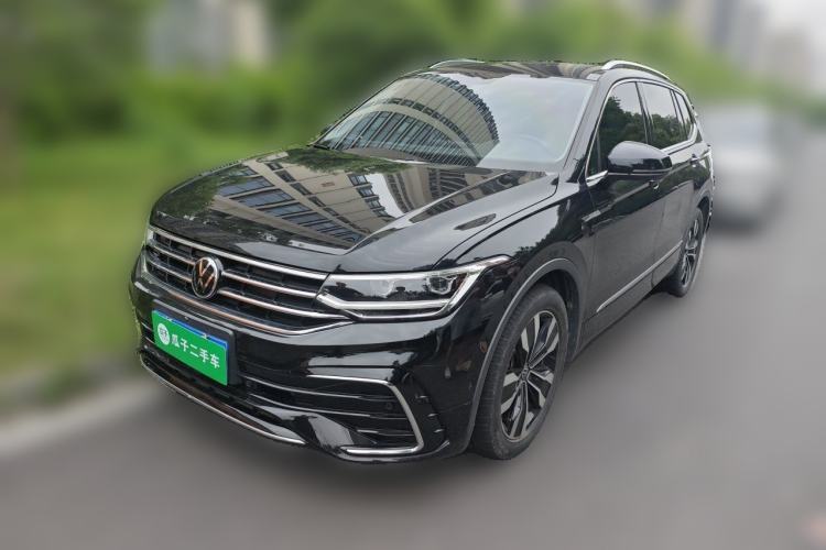 Used Volkswagen Tiguan L 2022 330TSI Automatic Two-Wheel Drive R-Line Enhanced Edition Guazi used car, China used car export, Used car for sale, Used cars, Cheapest cars for sale