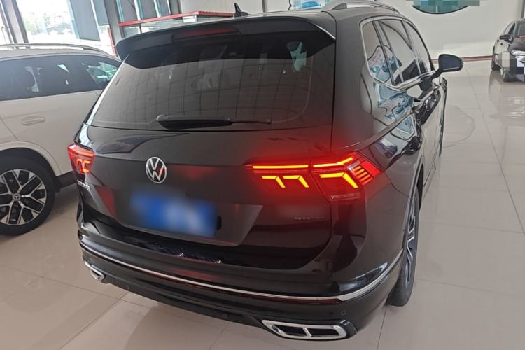 Used Volkswagen Tiguan L 2022 380TSI Automatic All-Wheel Drive R-Line Enhanced Comfort 7-Seater Rear