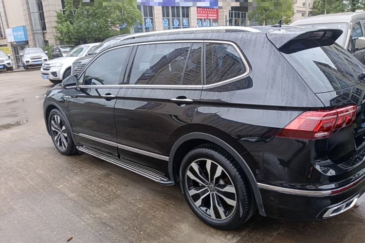 Used Volkswagen Tiguan L 2022 330TSI Automatic Two-Wheel Drive R-Line Enhanced Edition Rear Left 45 Deg
