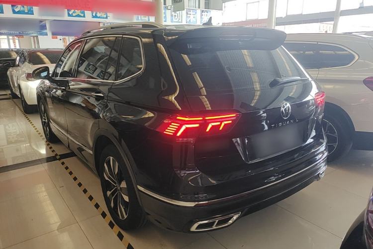 Used Volkswagen Tiguan L 2022 330TSI Automatic Two-Wheel Drive R-Line Enhanced Edition Rear Left 45 Deg