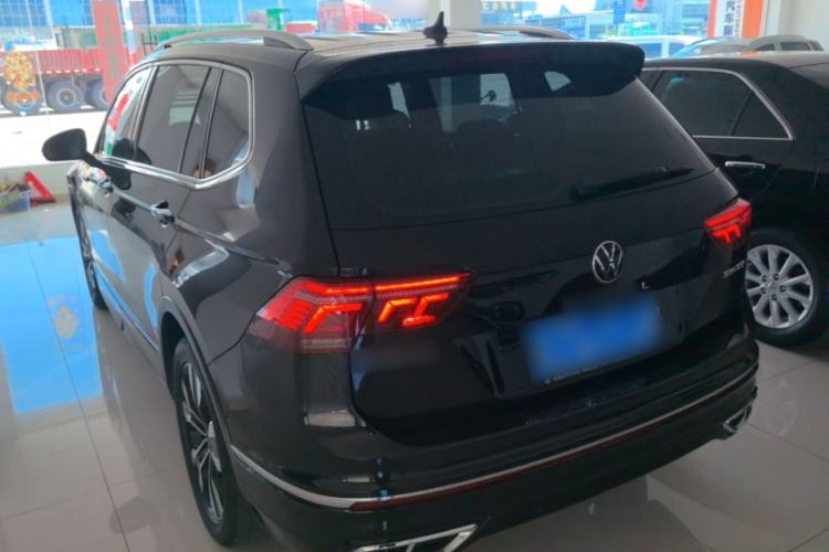 Used Volkswagen Tiguan L 2022 330TSI Automatic Two-Wheel Drive R-Line Enhanced Edition Rear Left 45 Deg