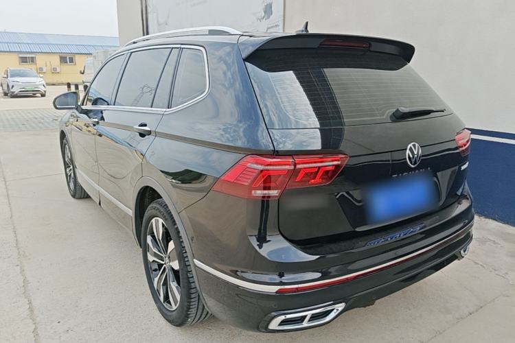 Used Volkswagen Tiguan L 2022 330TSI Automatic Two-Wheel Drive R-Line Enhanced Edition Rear Left 45 Deg