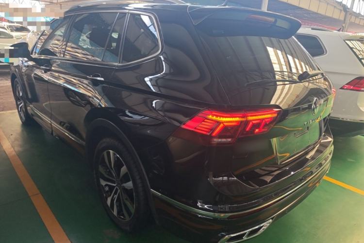 Used Volkswagen Tiguan L 2022 330TSI Automatic Two-Wheel Drive R-Line Enhanced Edition Rear Left 45 Deg