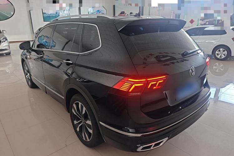 Used Volkswagen Tiguan L 2022 380TSI Automatic All-Wheel Drive R-Line Enhanced Comfort 7-Seater Rear Left 45 Deg