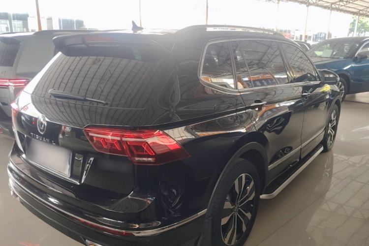 Used Volkswagen Tiguan L 2022 330TSI Automatic Two-Wheel Drive R-Line Enhanced Edition Rear Right 45 Deg