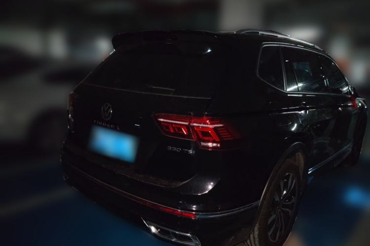 Used Volkswagen Tiguan L 2022 330TSI Automatic Two-Wheel Drive R-Line Enhanced Edition Rear Right 45 Deg