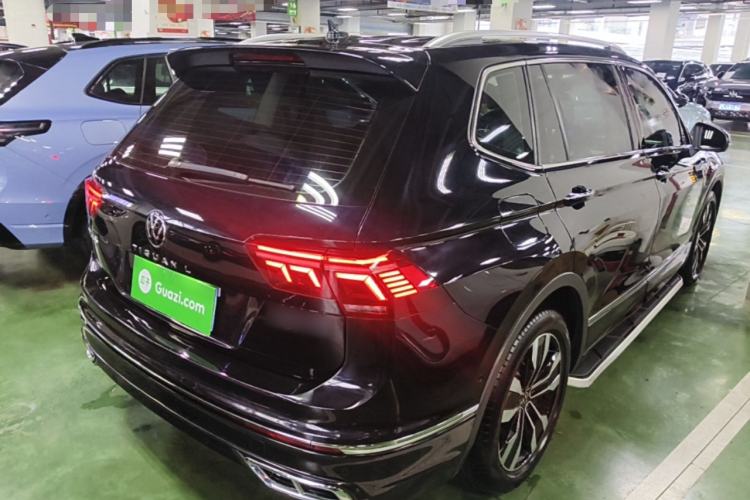 Used Volkswagen Tiguan L 2022 330TSI Automatic Two-Wheel Drive R-Line Enhanced Edition Rear Right 45 Deg