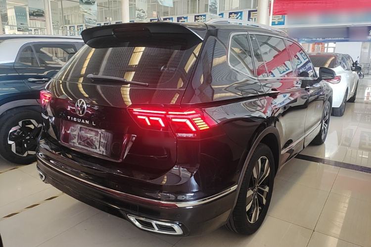 Used Volkswagen Tiguan L 2022 330TSI Automatic Two-Wheel Drive R-Line Enhanced Edition Rear Right 45 Deg