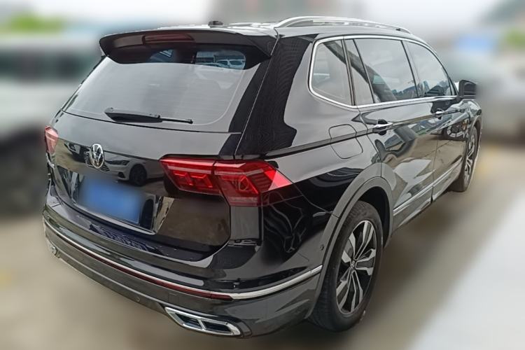 Used Volkswagen Tiguan L 2022 330TSI Automatic Two-Wheel Drive R-Line Enhanced Edition Rear Right 45 Deg