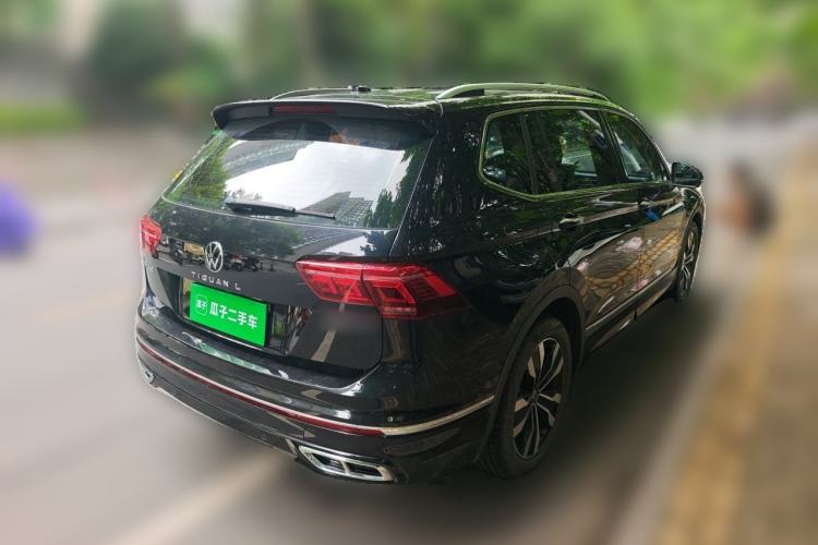 Used Volkswagen Tiguan L 2022 330TSI Automatic Two-Wheel Drive R-Line Enhanced Edition Rear Right 45 Deg
