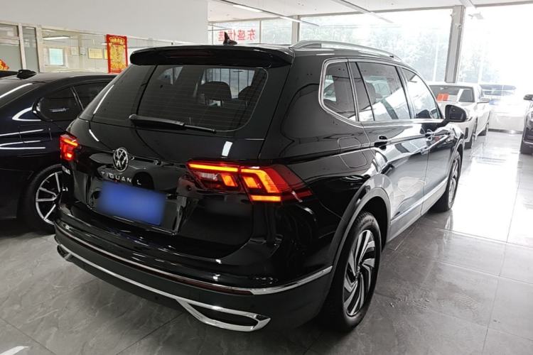 Used Volkswagen Tiguan L 2022 330TSI Automatic Two-Wheel Drive Smart Edition Rear Right 45 Deg