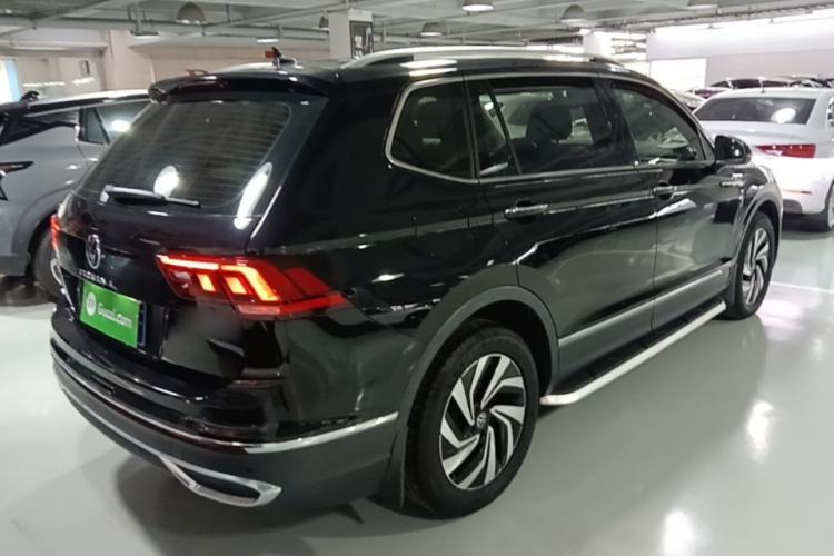 Used Volkswagen Tiguan L 2022 330TSI Automatic Two-Wheel Drive Smart Edition Rear Right 45 Deg