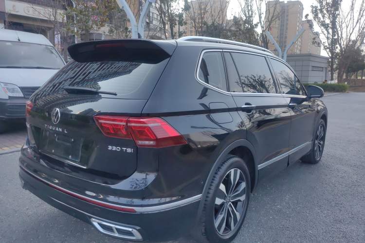 Used Volkswagen Tiguan L 2022 330TSI Automatic Two-Wheel Drive R-Line Enhanced Edition Rear Right 45 Deg