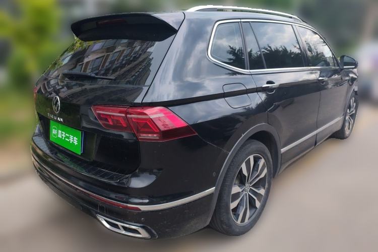 Used Volkswagen Tiguan L 2022 330TSI Automatic Two-Wheel Drive R-Line Enhanced Edition Rear Right 45 Deg