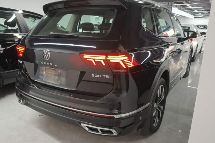 Used Volkswagen Tiguan L 2022 330TSI Automatic Two-Wheel Drive R-Line Enhanced Edition Rear Right 45 Deg