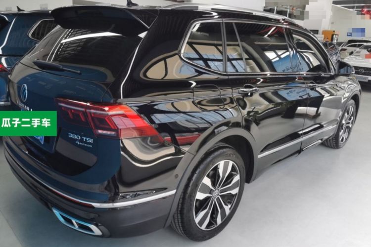 Used Volkswagen Tiguan L 2022 380TSI Automatic All-Wheel Drive R-Line Enhanced Comfort 7-Seater Rear Right 45 Deg