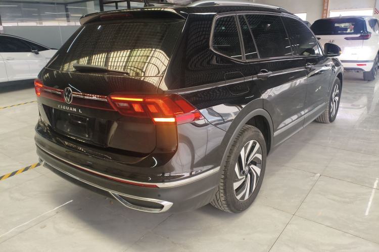 Used Volkswagen Tiguan L 2022 330TSI Automatic Two-Wheel Drive Smart Edition Rear Right 45 Deg