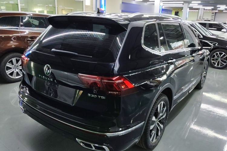 Used Volkswagen Tiguan L 2022 330TSI Automatic Two-Wheel Drive R-Line Enhanced Edition Rear Right 45 Deg